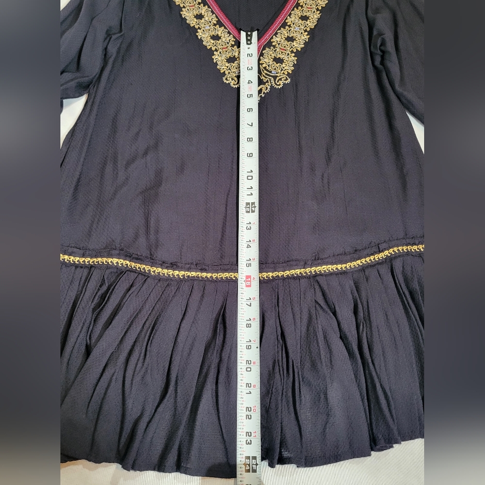 Free People WILD ONE Peasant Dress Size XS V Neck Black Embroidered Boho pockets - Picture 15 of 15
